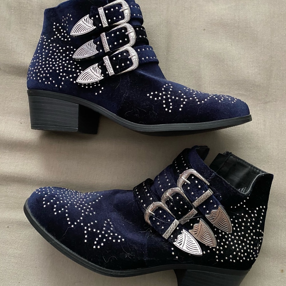 ShoeDazzle booties